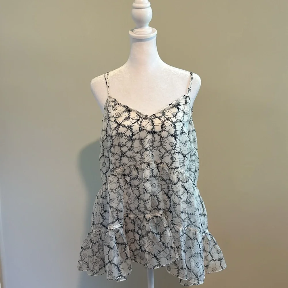 Cinq À Sept Esther Floral Ruffle Hem Sleeveless Silk Top Ivory/navy Size Medium - Picture 4 of 12